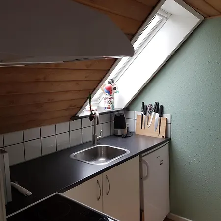 Laekker 1 Sal * Hinge