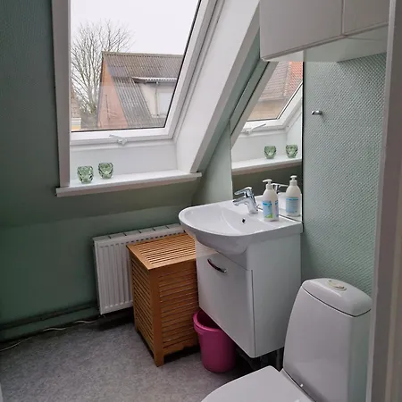 Laekker 1 Sal * Hinge